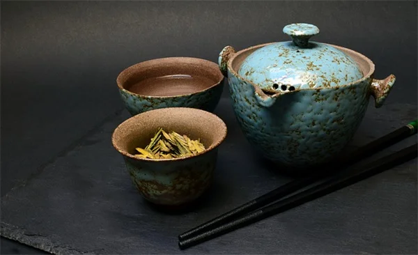茶色くなったバナナを庭で活用する3つの方法